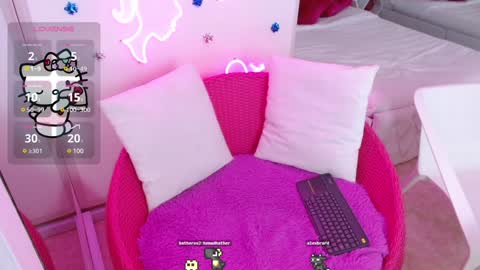 Snapshot of ava_williams_ chatting on 01-08-25, 01:31 AVA online show from 01-08-25, 01:31