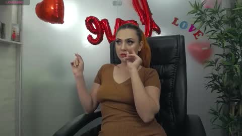 Snapshot of avablue_ chatting on 02-14-26, 12:35 online show from 02-14-26, 12:35