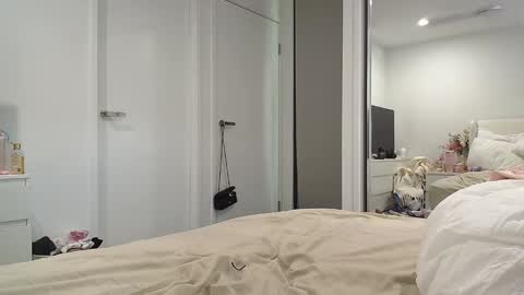 Ava Brooks online show from 01-06-25, 11:42