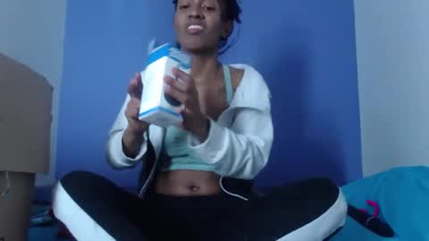 Snapshot of avalericherrycm101 chatting on 09-17-25, 03:52 avalericherrycm101 online show from 09-17-25, 03:52