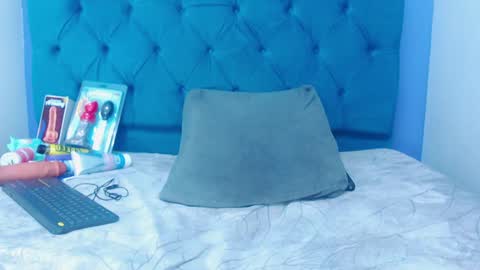 Snapshot of avalericherrycm101 chatting on 10-01-25, 12:27 avalericherrycm101 online show from 10-01-25, 12:27