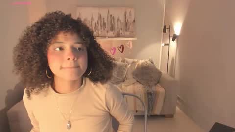 Snapshot of avalon_badger chatting on 02-27-25, 06:53 Avalon online show from 02-27-25, 06:53