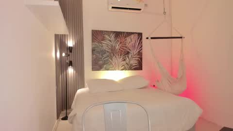 Snapshot of avalon_badger chatting on 11-13-25, 07:46 Avalon online show from 11-13-25, 07:46