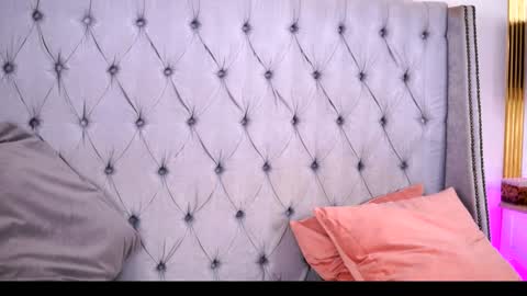 Snapshot of avamercer chatting on 12-18-24, 11:24 Ava online show from 12-18-24, 11:24