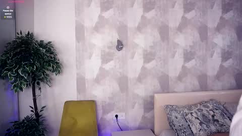 avaobierne online show from 12-18-25, 07:20