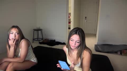 avaowenss online show from 09-11-25, 04:23