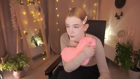  Ava  online show from 10-01-25, 02:56