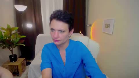 Snapshot of avasaturnian chatting on 09-13-25, 12:05 avasaturnian online show from 09-13-25, 12:05