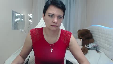 Snapshot of avasaturnian chatting on 09-15-25, 12:05 avasaturnian online show from 09-15-25, 12:05