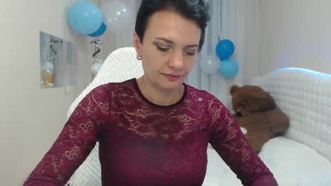 Snapshot of avasaturnian chatting on 09-20-25, 12:17 avasaturnian online show from 09-20-25, 12:17