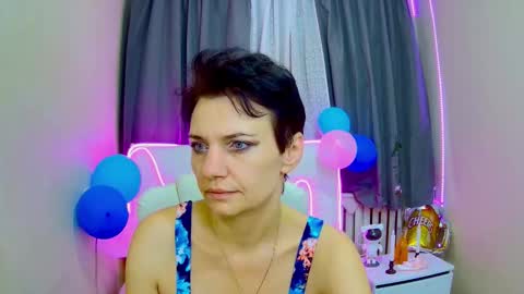 Snapshot of avasaturnian chatting on 10-04-25, 06:44 avasaturnian online show from 10-04-25, 06:44