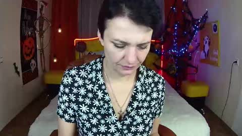 Snapshot of avasaturnian chatting on 10-20-25, 12:38 avasaturnian online show from 10-20-25, 12:38