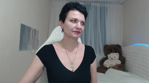 Snapshot of avasaturnian chatting on 11-20-25, 01:44 avasaturnian online show from 11-20-25, 01:44