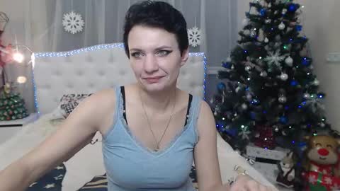 Snapshot of avasaturnian chatting on 11-30-25, 08:29 avasaturnian online show from 11-30-25, 08:29