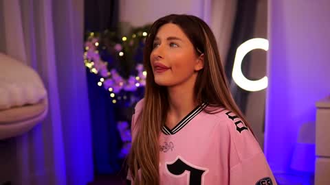 Carina online show from 01-23-25, 01:51