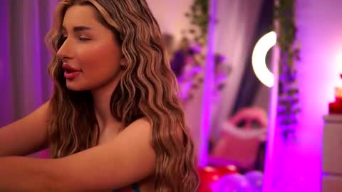 Carina online show from 02-12-25, 11:51