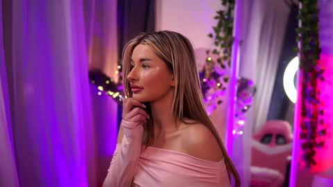 Carina online show from 02-16-25, 02:42