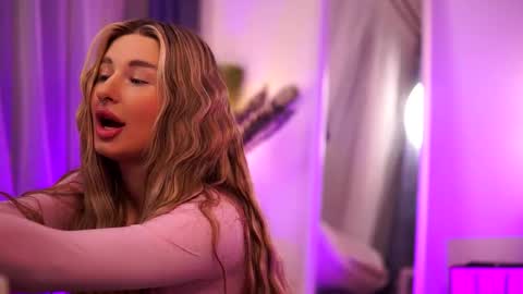 Carina online show from 03-07-25, 12:04