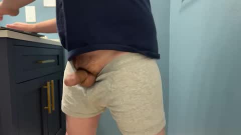 Snapshot of avdre44 chatting on 01-04-25, 06:19 Eric online show from 01-04-25, 06:19