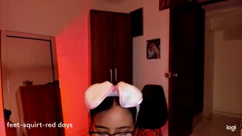Snapshot of ave_fenix69 chatting on 06-08-26, 02:01 Valery -- online show from 06-08-26, 02:01