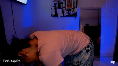 Snapshot of ave_fenix69 chatting on 06-13-26, 03:04 Valery -- online show from 06-13-26, 03:04