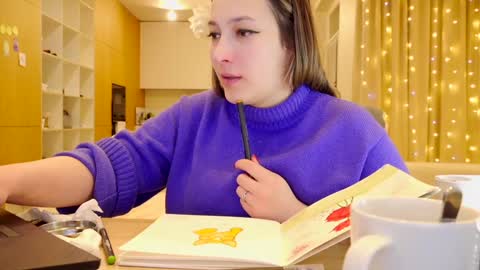 Snapshot of aveksmr chatting on 01-14-25, 08:26 Kate  online show from 01-14-25, 08:26