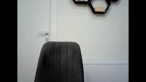 Aveline online show from 03-04-26, 08:53