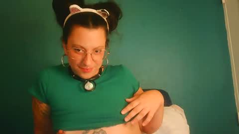 averagewifey online show from 07-21-26, 10:01