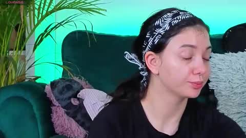 Snapshot of averywillow chatting on 11-01-25, 04:58 AveryWillow online show from 11-01-25, 04:58