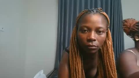 Snapshot of avian_babe chatting on 11-24-25, 07:08 Avian online show from 11-24-25, 07:08