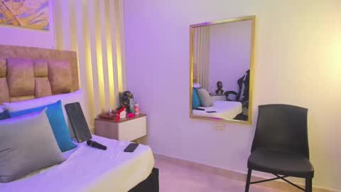 AVIS  online show from 10-17-25, 07:49