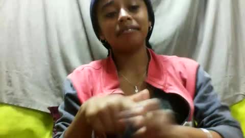 Snapshot of avontsoaldy chatting on 06-10-26, 02:56 avontsoaldy online show from 06-10-26, 02:56
