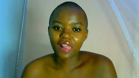 Snapshot of avril254 chatting on 02-24-25, 11:41 avril254 online show from 02-24-25, 11:41