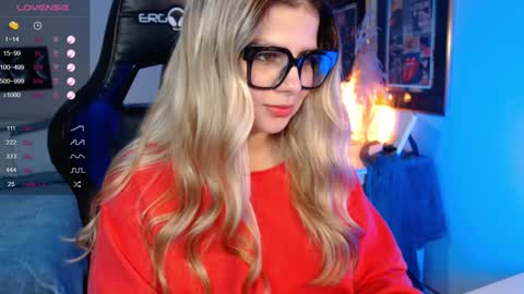 Snapshot of avrill_morgan chatting on 02-04-25, 11:49 Avrill Morgan online show from 02-04-25, 11:49