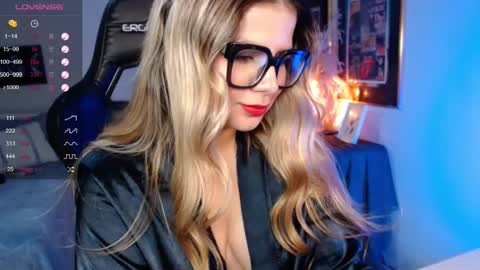 Snapshot of avrill_morgan chatting on 02-27-25, 05:45 Avrill Morgan online show from 02-27-25, 05:45