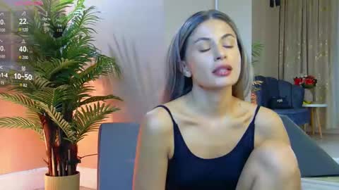 AVRILL CYRUX online show from 09-16-25, 07:09