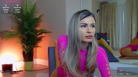 AVRILL CYRUX online show from 02-27-26, 08:14