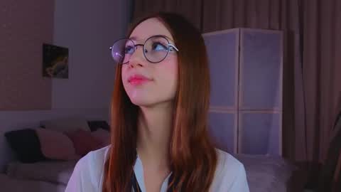 Avril online show from 11-17-25, 10:15