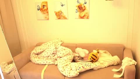 Avrora online show from 02-12-25, 10:14