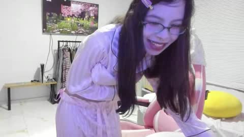 Snapshot of awa_katy chatting on 02-09-25, 12:17 katy online show from 02-09-25, 12:17