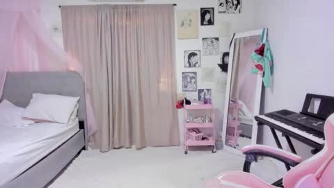 Snapshot of awa_katy chatting on 10-31-25, 06:42 katy online show from 10-31-25, 06:42