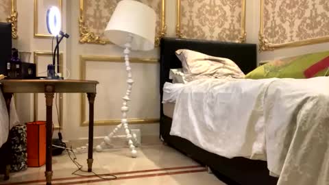 awardy3211 online show from 12-19-24, 07:07