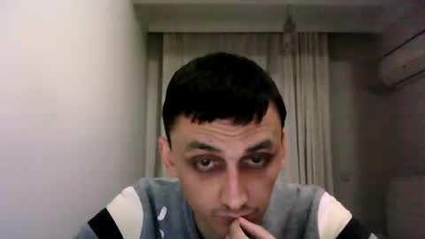 Snapshot of awesenheit chatting on 01-20-25, 10:48 awesenheit online show from 01-20-25, 10:48