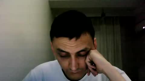 Snapshot of awesenheit chatting on 11-29-25, 03:09 awesenheit online show from 11-29-25, 03:09