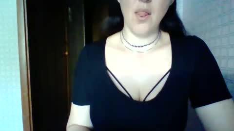 Snapshot of awesomeladyy chatting on 05-17-26, 07:28 awesomeladyy online show from 05-17-26, 07:28