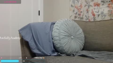 AudreySins online show from 02-12-25, 05:58