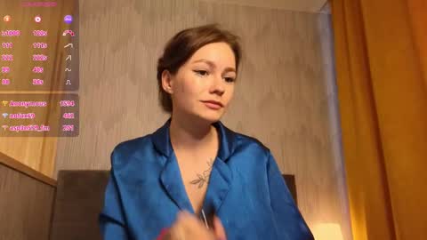 Snapshot of aww_burn chatting on 12-10-24, 04:34 Tris online show from 12-10-24, 04:34