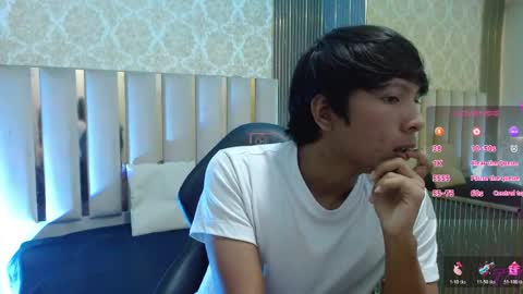 Snapshot of axel1_tay chatting on 04-04-26, 07:44 axel1_tay online show from 04-04-26, 07:44