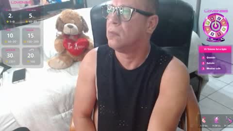 Snapshot of axel264 chatting on 02-15-26, 07:51 Alex online show from 02-15-26, 07:51