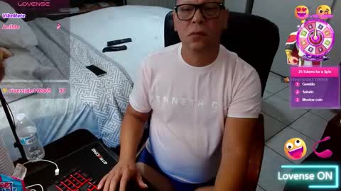 Snapshot of axel264 chatting on 03-04-26, 09:15 Alex online show from 03-04-26, 09:15